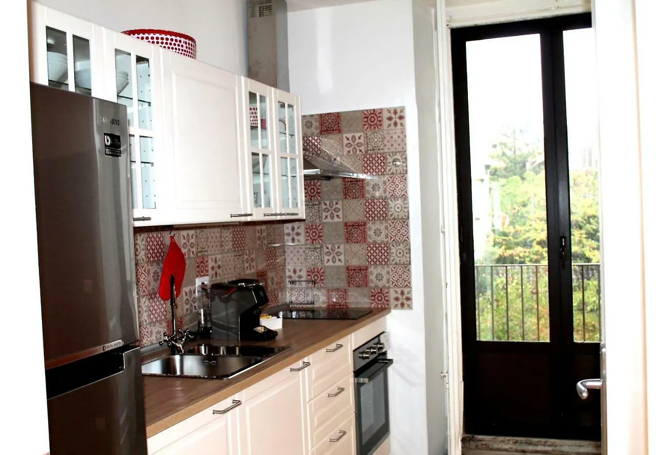 Apartment Appartamento Il Glicine Catania