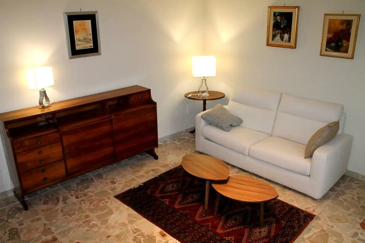Apartment Appartamento Il Glicine Catania